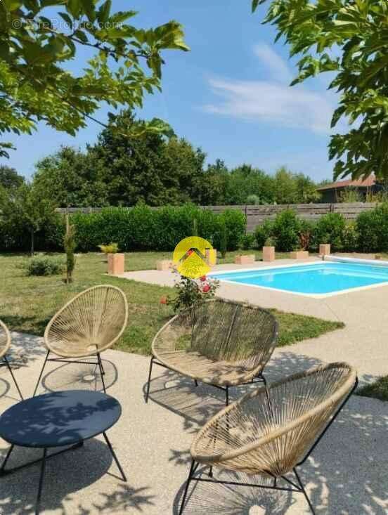 Maison à PUY-GUILLAUME