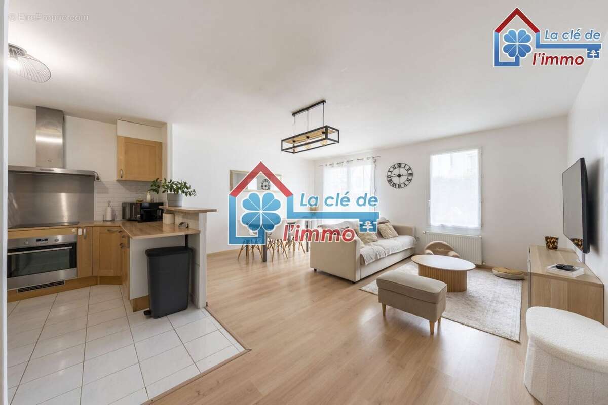 Appartement à MOISSY-CRAMAYEL