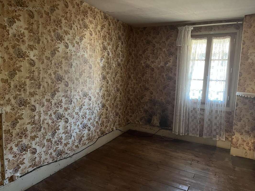 FIGEAC CENTRE - Maison avec deux appartements - photo 19