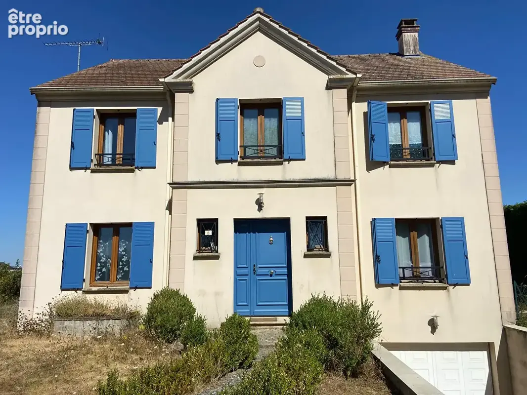 Maison à FAVIERES