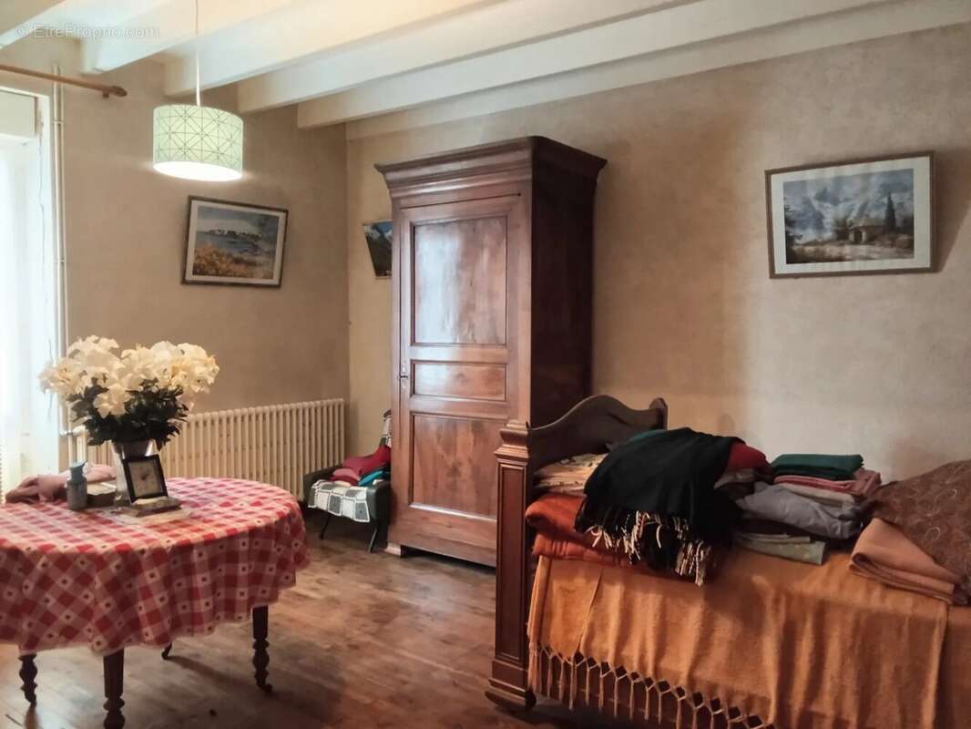 Maison à PAIZAY-NAUDOUIN-EMBOURIE