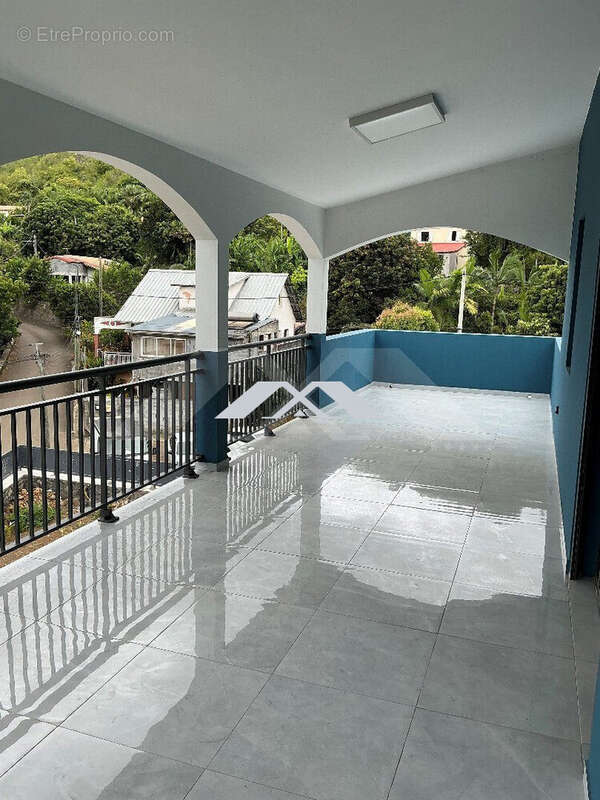 Maison à ENTRE-DEUX