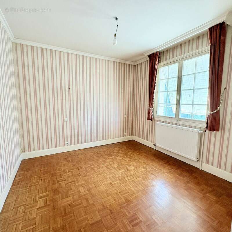Maison 104 m² à Chatenoy-Le-Royal  - photo 6