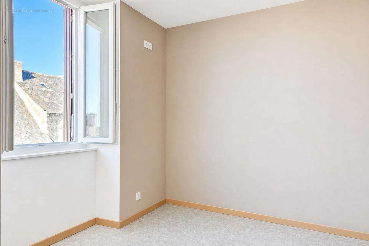 Maison spacieuse 8 pièces rénovée à Montbazens - photo 5