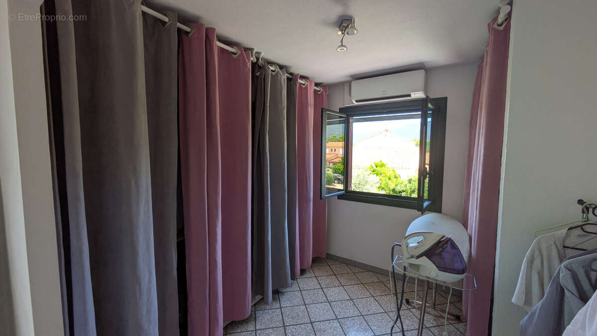 Maison à MONTESQUIEU-DES-ALBERES