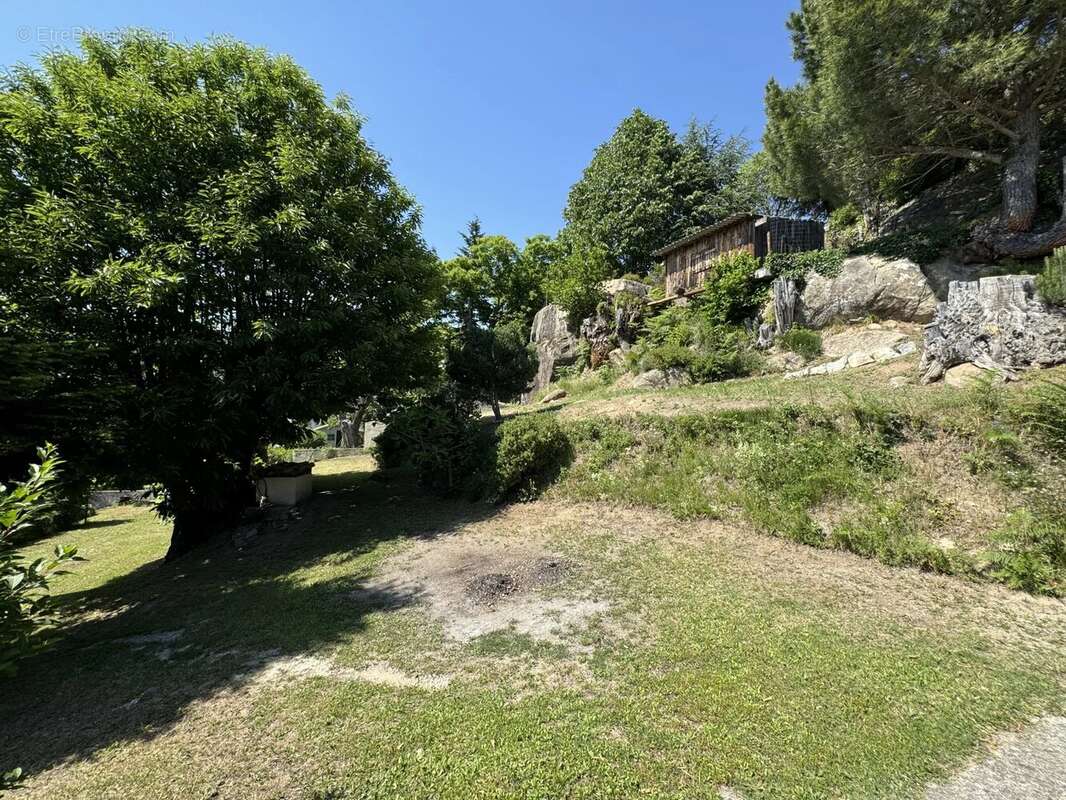 Maison à BERRE-LES-ALPES