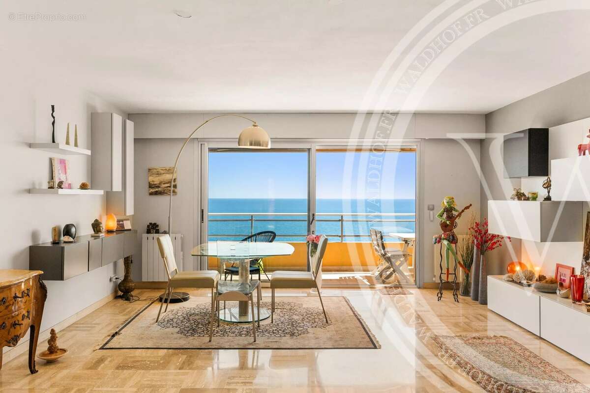 Appartement à ROQUEBRUNE-CAP-MARTIN