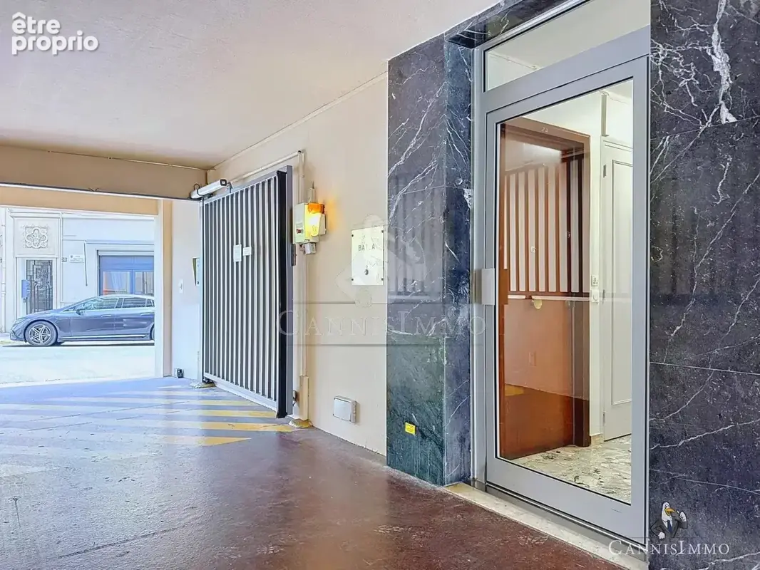 Cannes centre - grand studio coin nuit balcon - photo 8