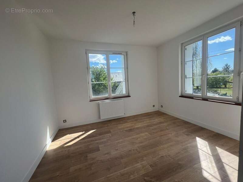 Appartement à SAINT-CYR-SUR-LOIRE