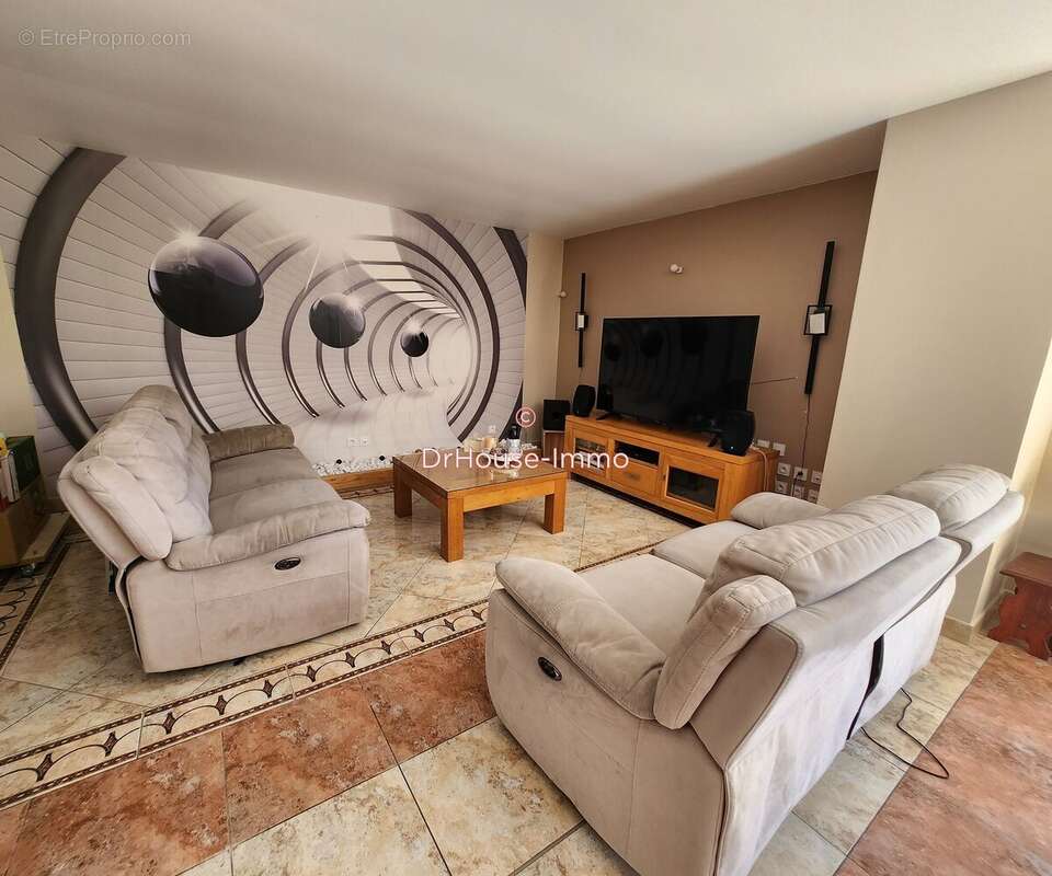 Maison 196 m² à Souligne-Sous-Ballon  - photo 21