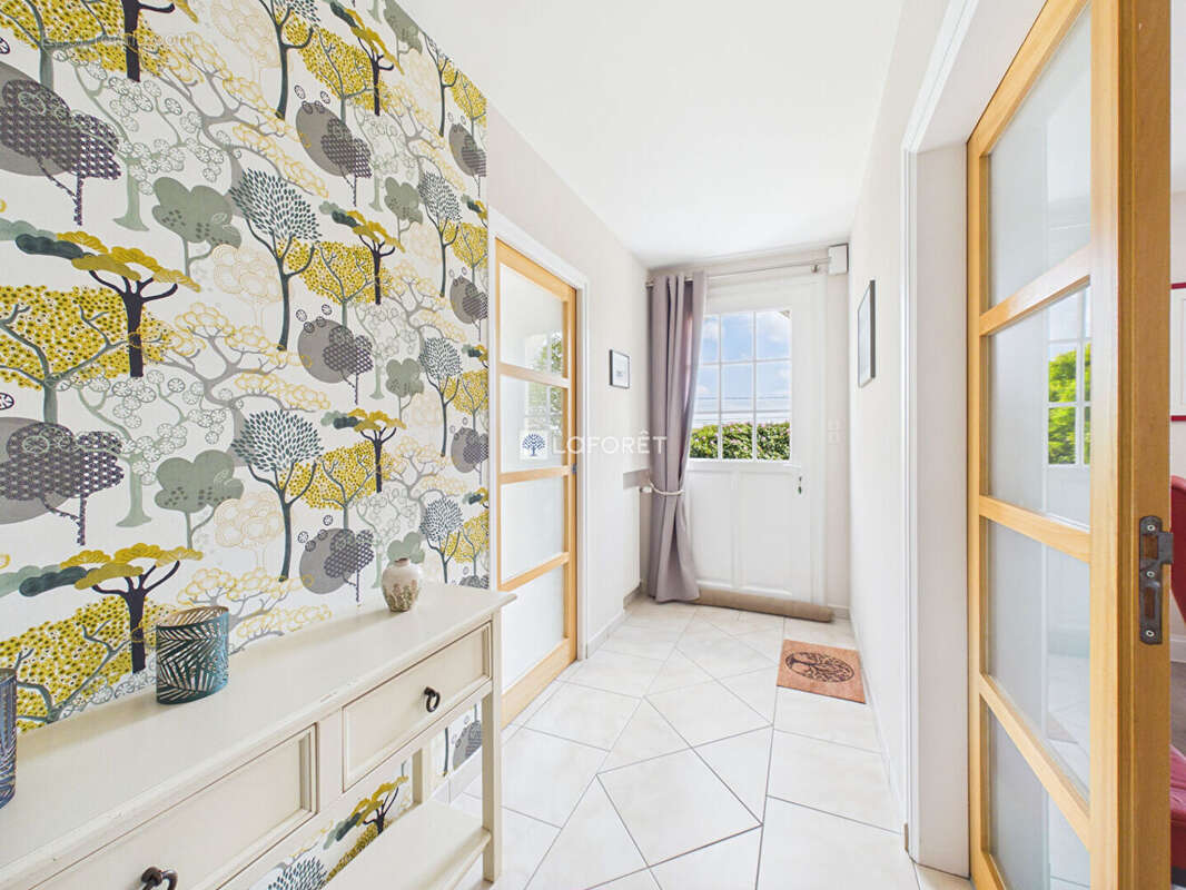 Maison Saint Evarzec 7 pièce(s) 171,55 m2+87m2 de sous-sol complet - photo 5
