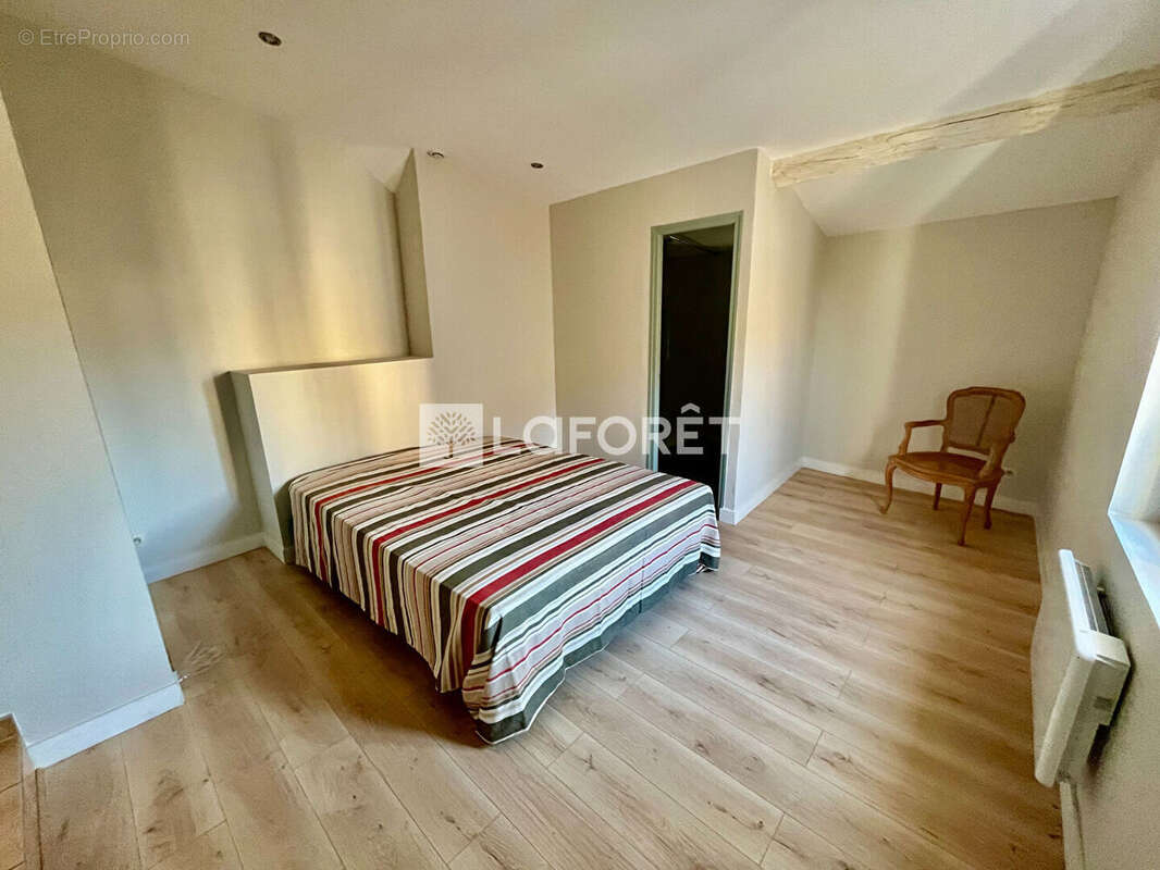 Appartement à L'ISLE-SUR-LA-SORGUE