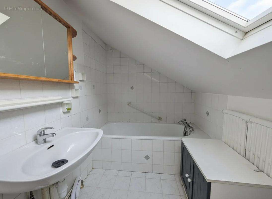 Maison à BELLEGARDE