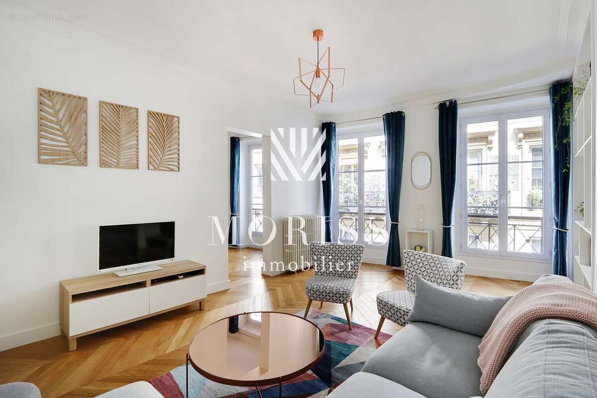 Appartement à PARIS-18E