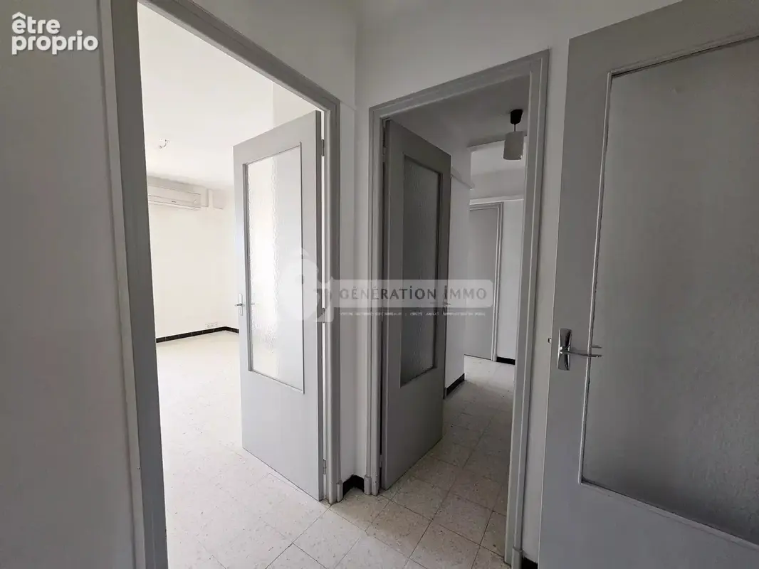 Appartement 61 m2 Résidence  "LE PROVENCE"  ARLES - photo 4