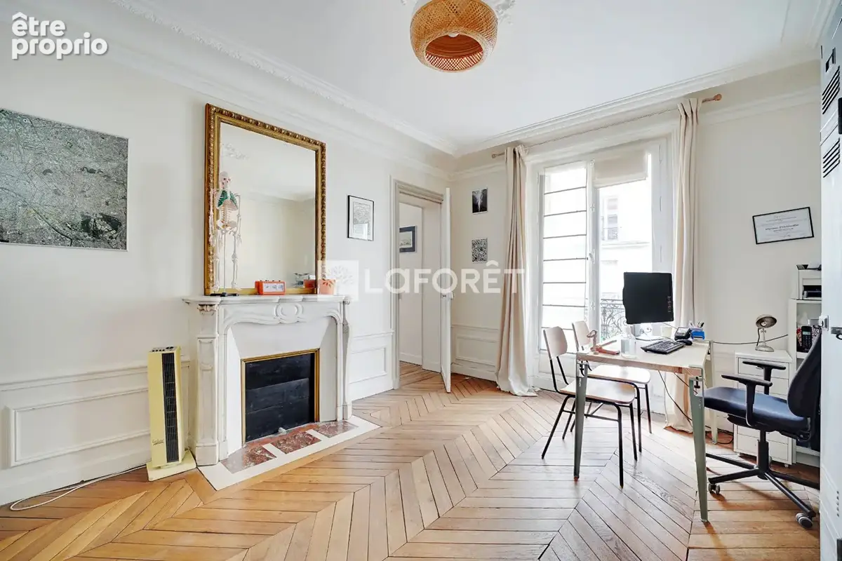 Appartement à PARIS-14E