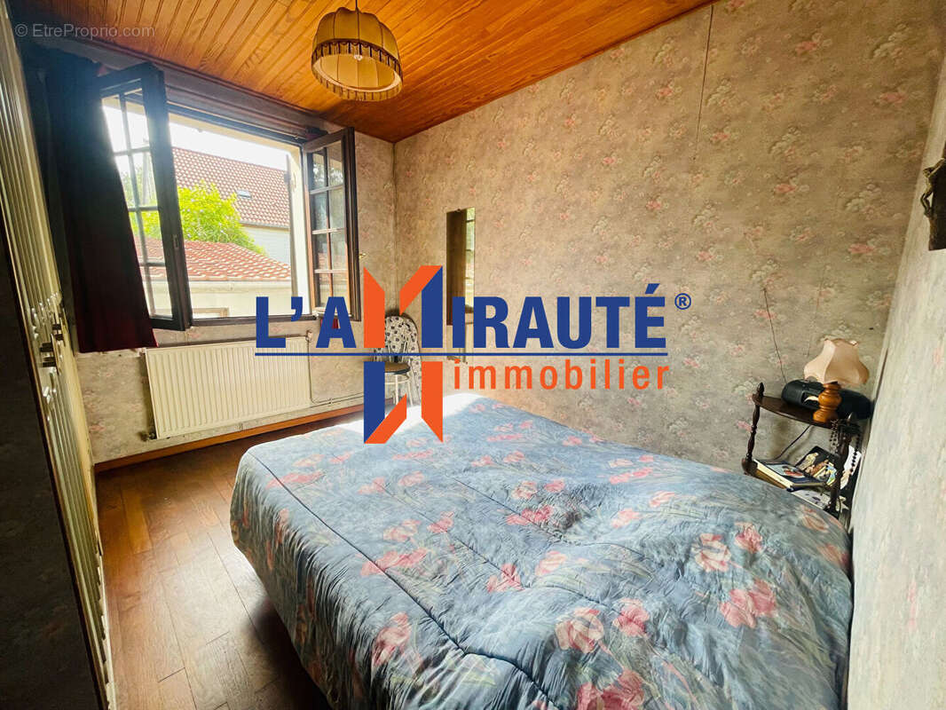 Maison à SARTROUVILLE