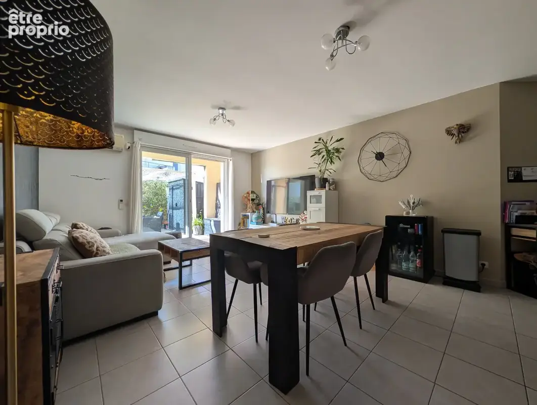 Vente appartement T3 de plain pied, avec jardin et box, à Peyrolles en Provence. - photo 4