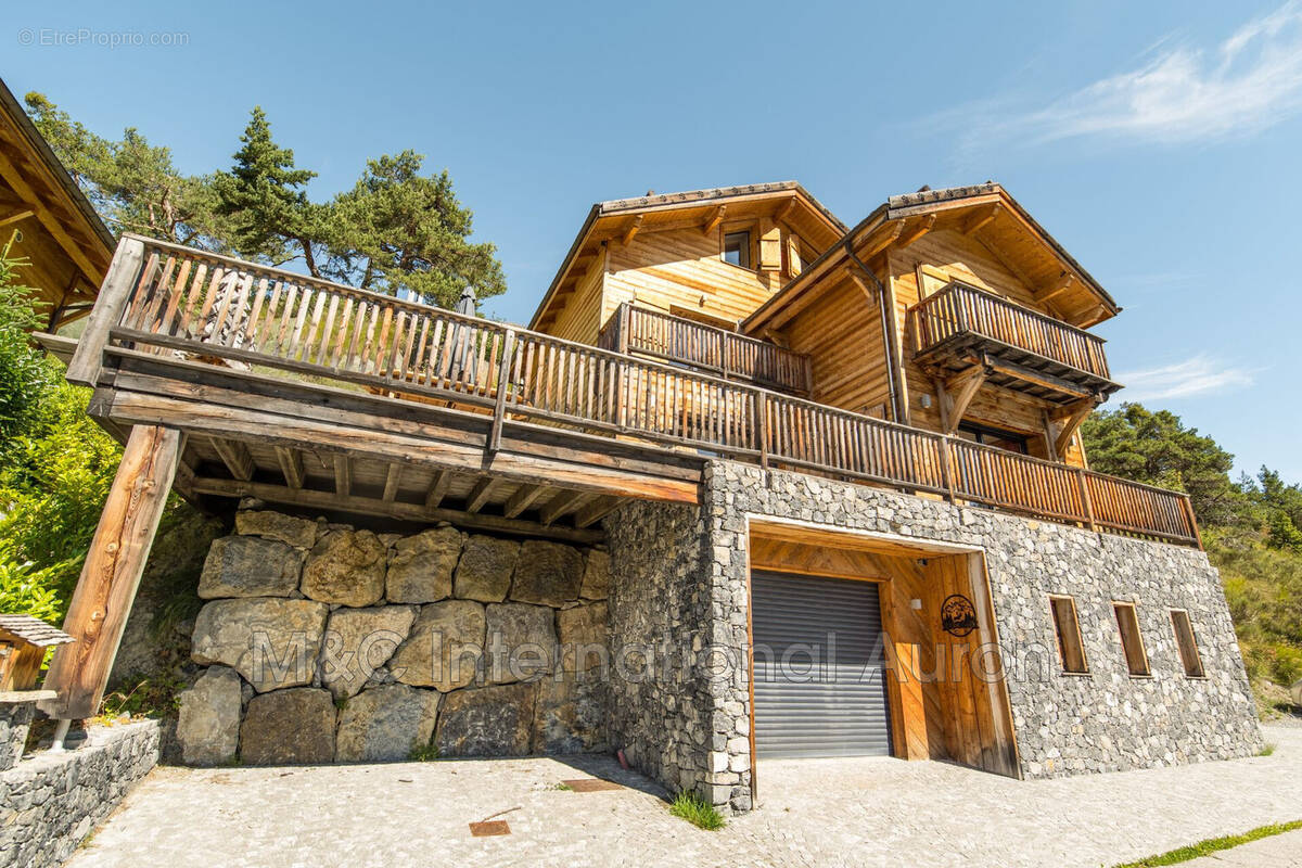 Maison à SAINT-ETIENNE-DE-TINEE