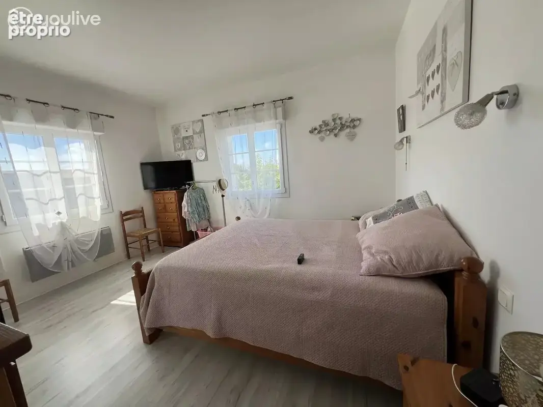 Maison de qualité avec appartement indépendant, terrain arboré de 2 500 m² et ascenseur extérieur - photo 15