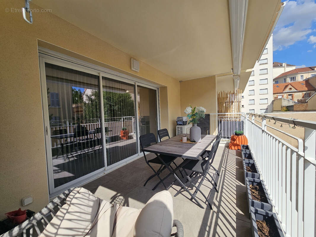 T3 avec terrasse élégant et contemporain aux portes des berges de l'Allier - photo 2