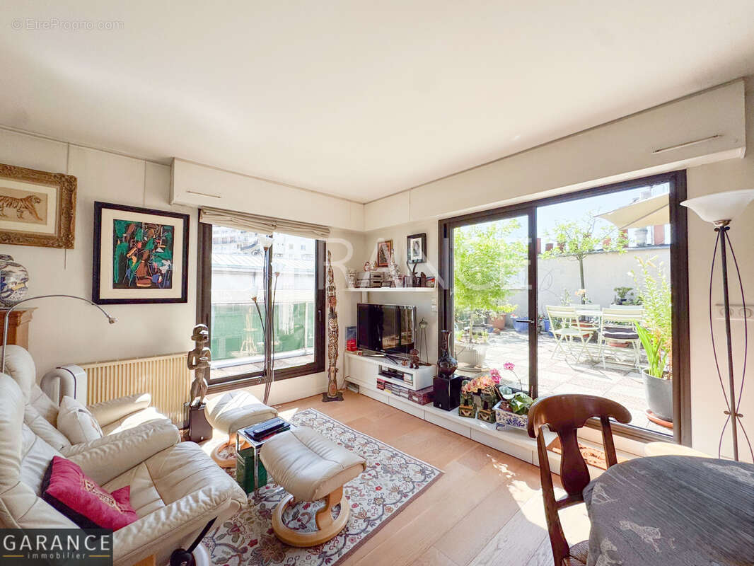 Appartement à PARIS-12E