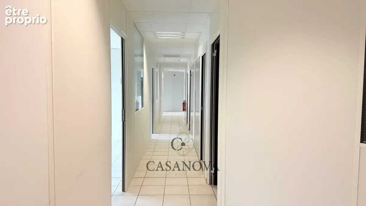 Immeuble de 800 m² avec potentiel de transformation en habitation à Lattes - photo 11