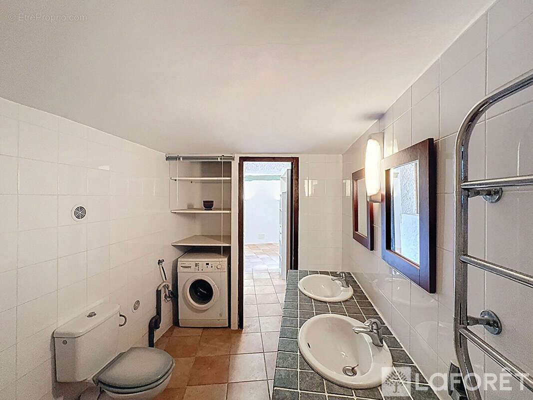 Appartement à ROQUEBRUNE-CAP-MARTIN
