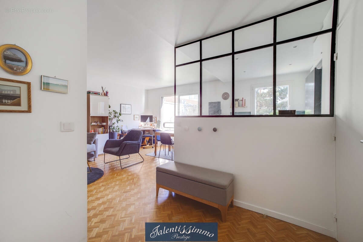 Appartement à PARIS-20E