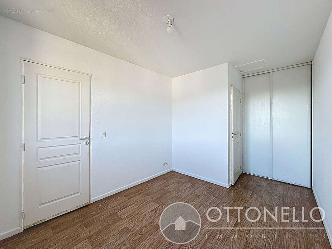 Maison à ROQUEBRUNE-SUR-ARGENS