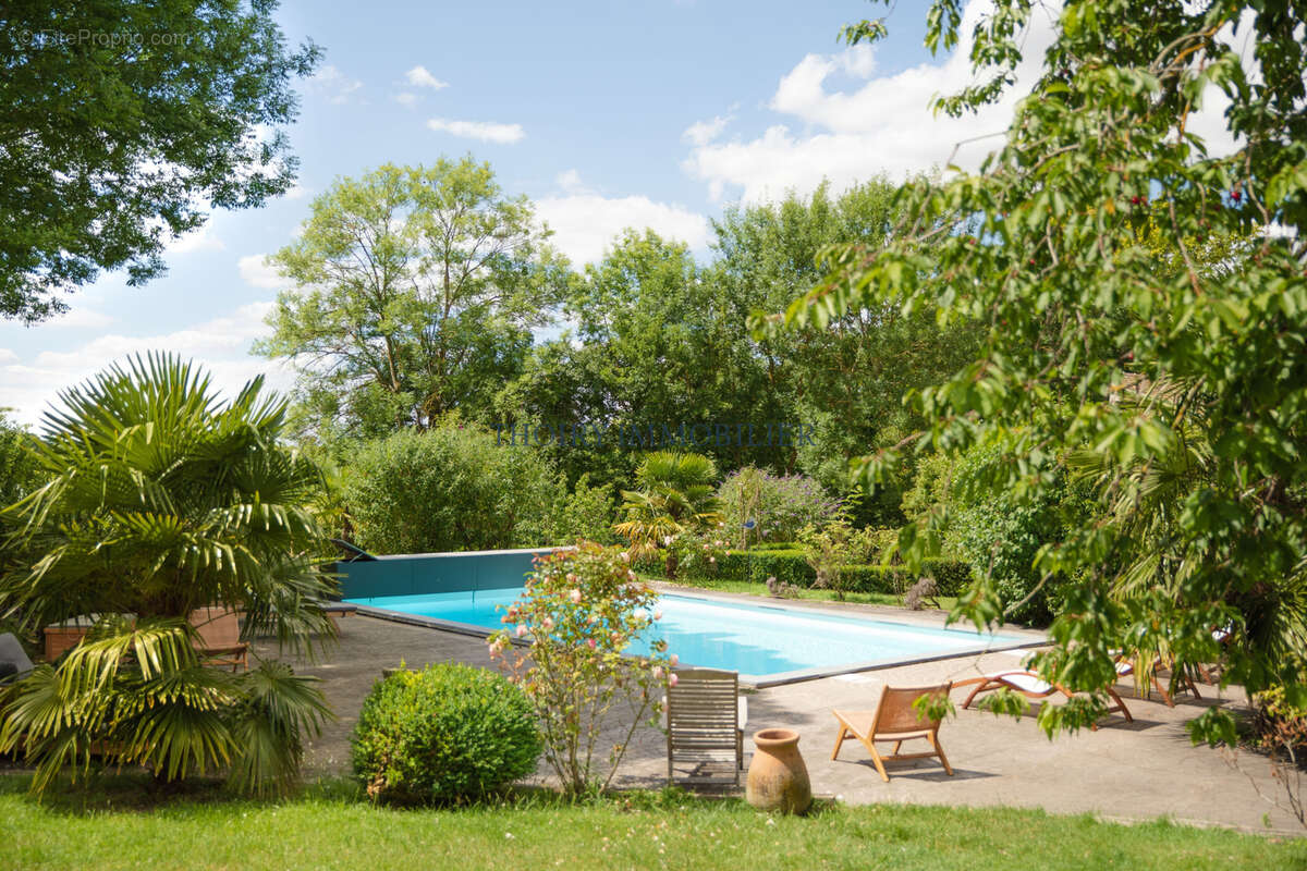Maison à THOIRY