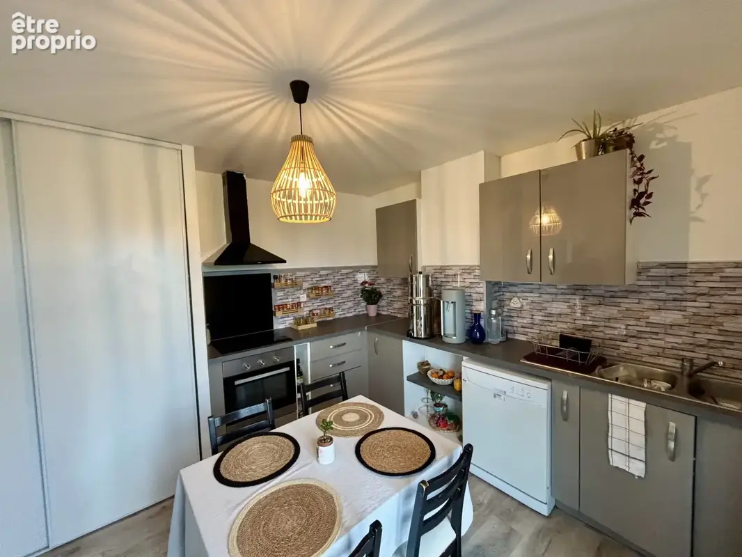 Ensemble Immobilier Unique à Saint-Jory   2 Appartements avec Entrées Indépendantes, Garages et Terrain Constr - photo 9