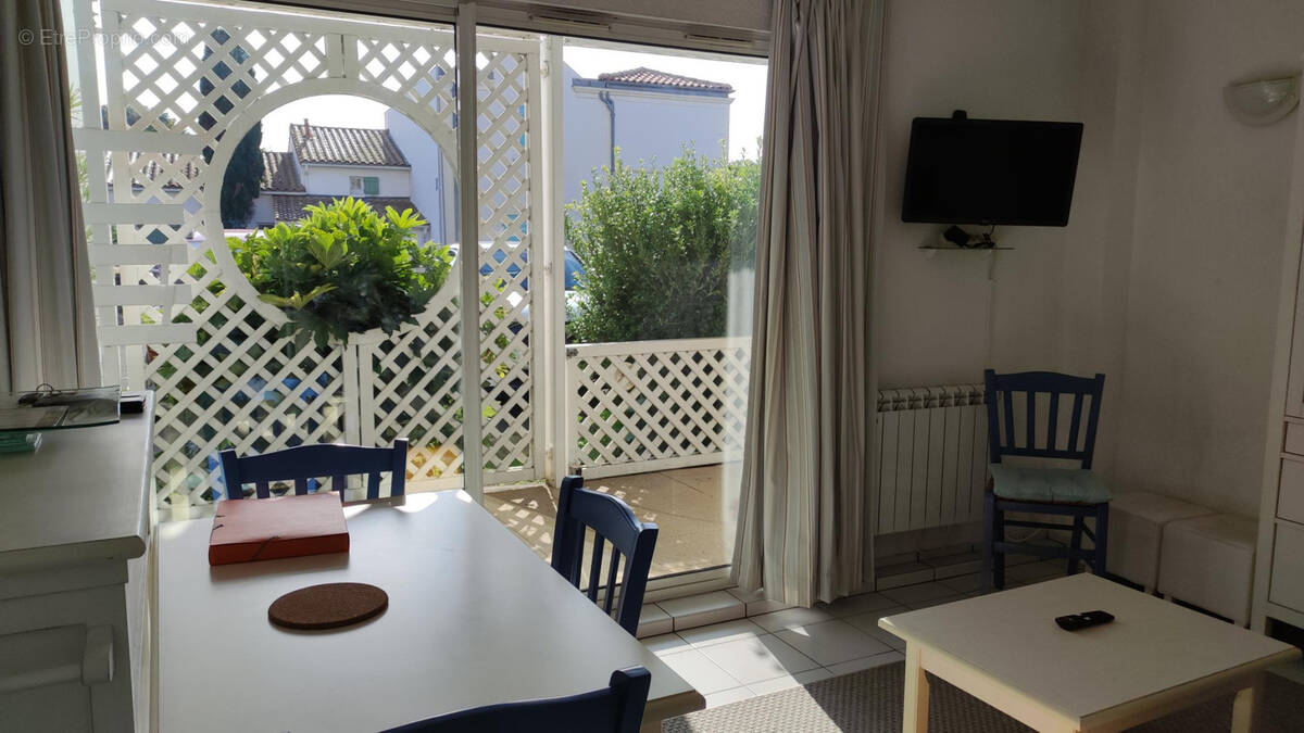 Appartement à FOURAS