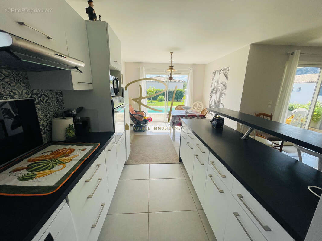 Maison à VALLON-PONT-D&#039;ARC