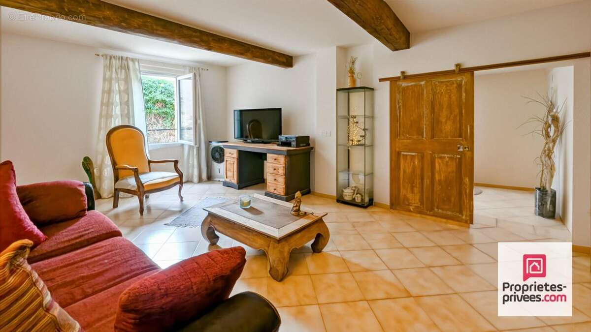 Maison à ROQUEBRUNE-SUR-ARGENS