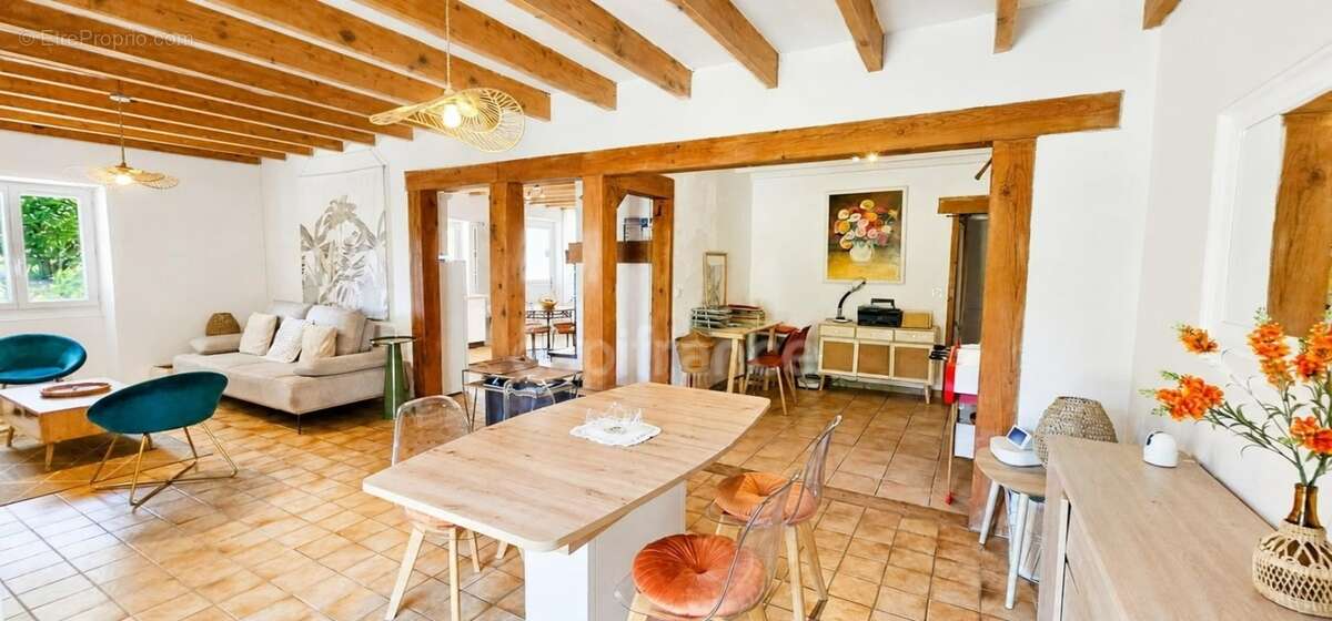 Dpt landes (40), à vendre à samadet, maison t5 162 m² avec garages, dépendances et terrain arboré de 2 482 m² - photo 10