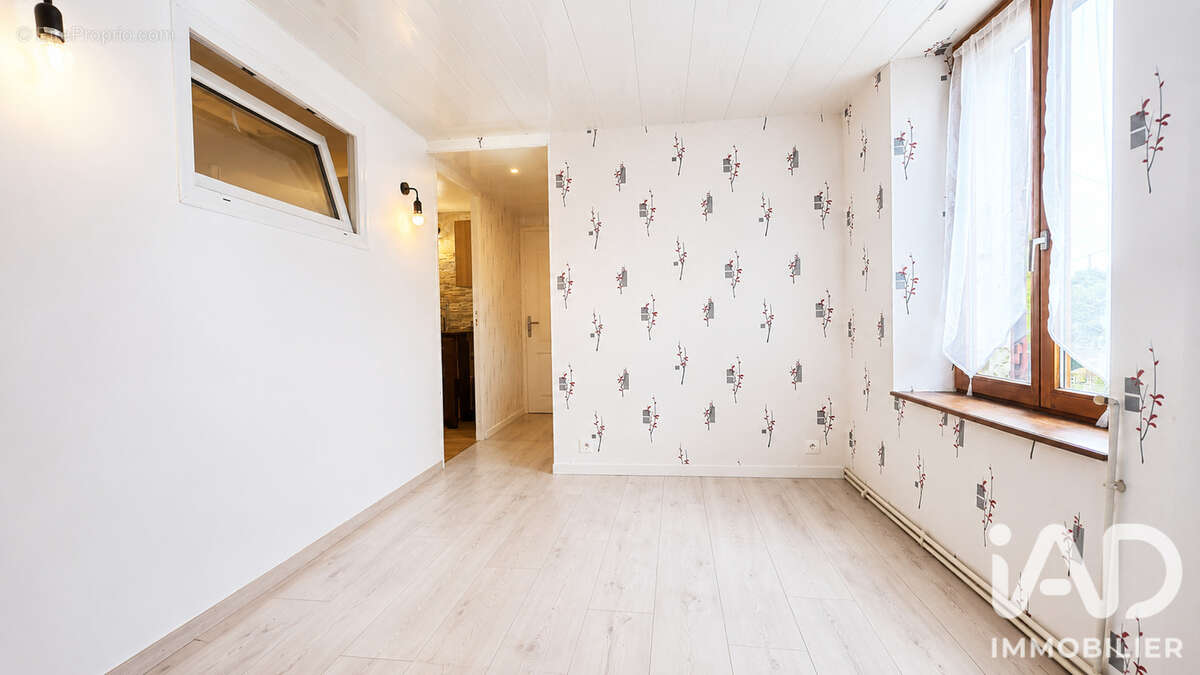 Maison 140 m² à Balan  - photo 7