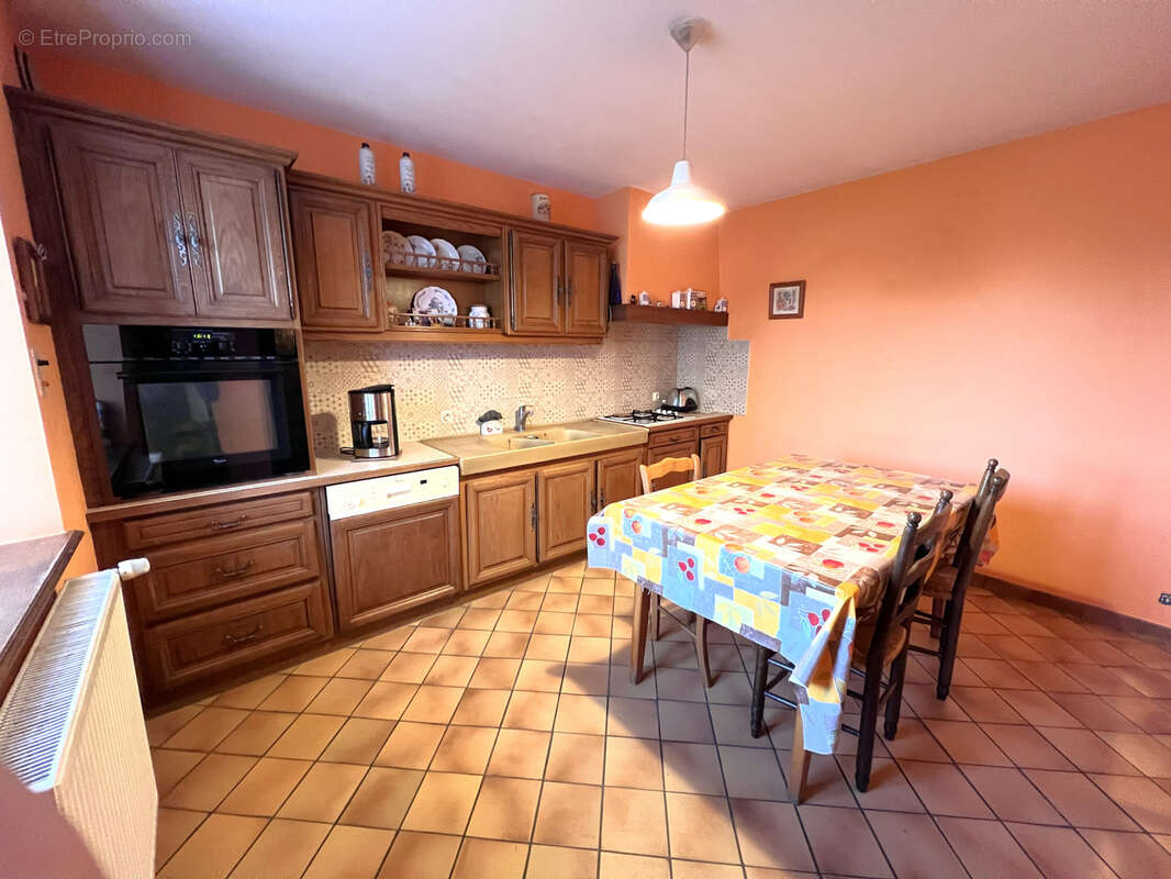 Maison à MEZERIAT