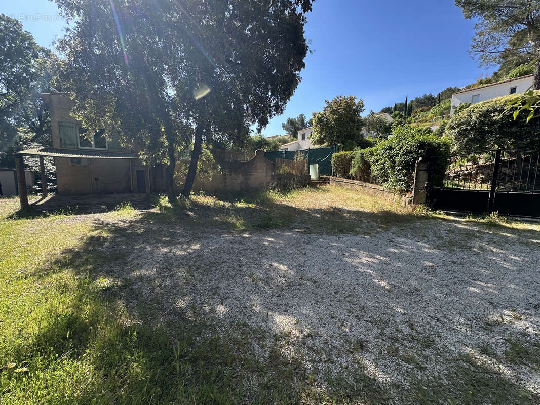 Maison à SOLLIES-VILLE