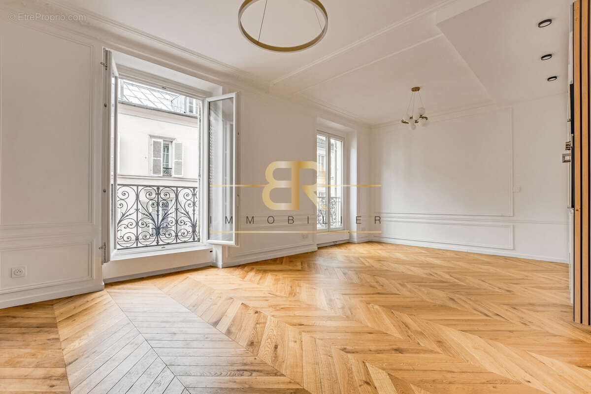 Appartement à PARIS-17E