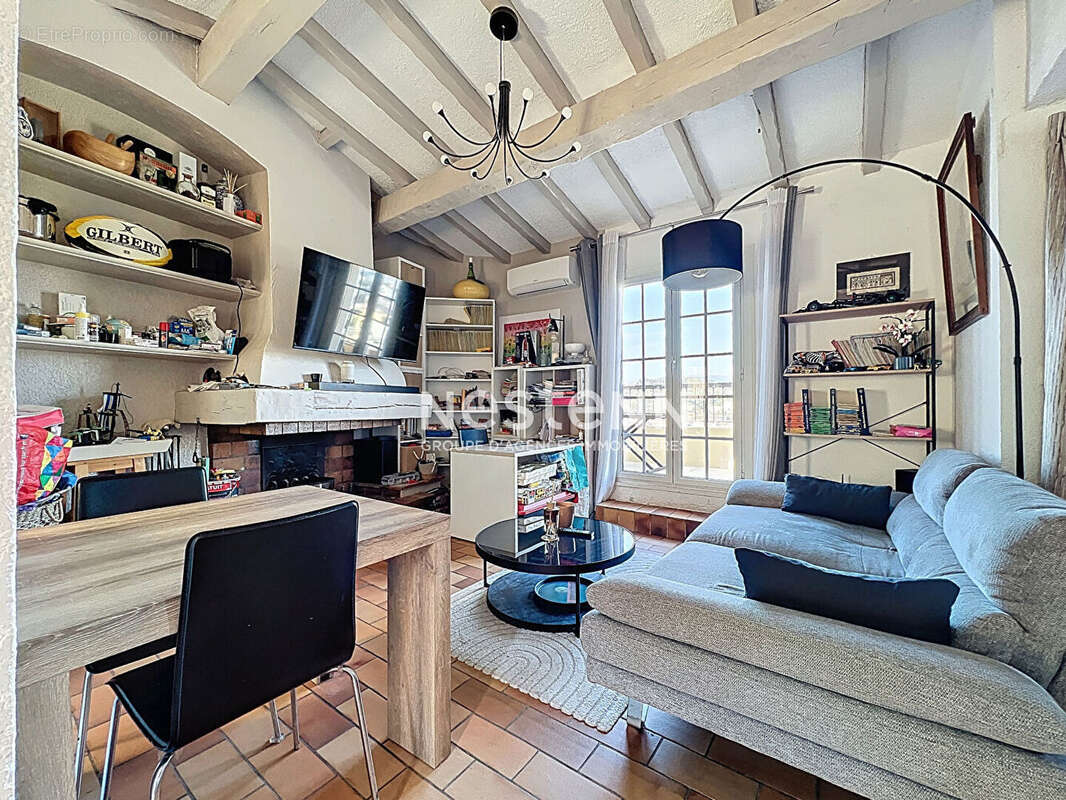 Appartement à VALLAURIS