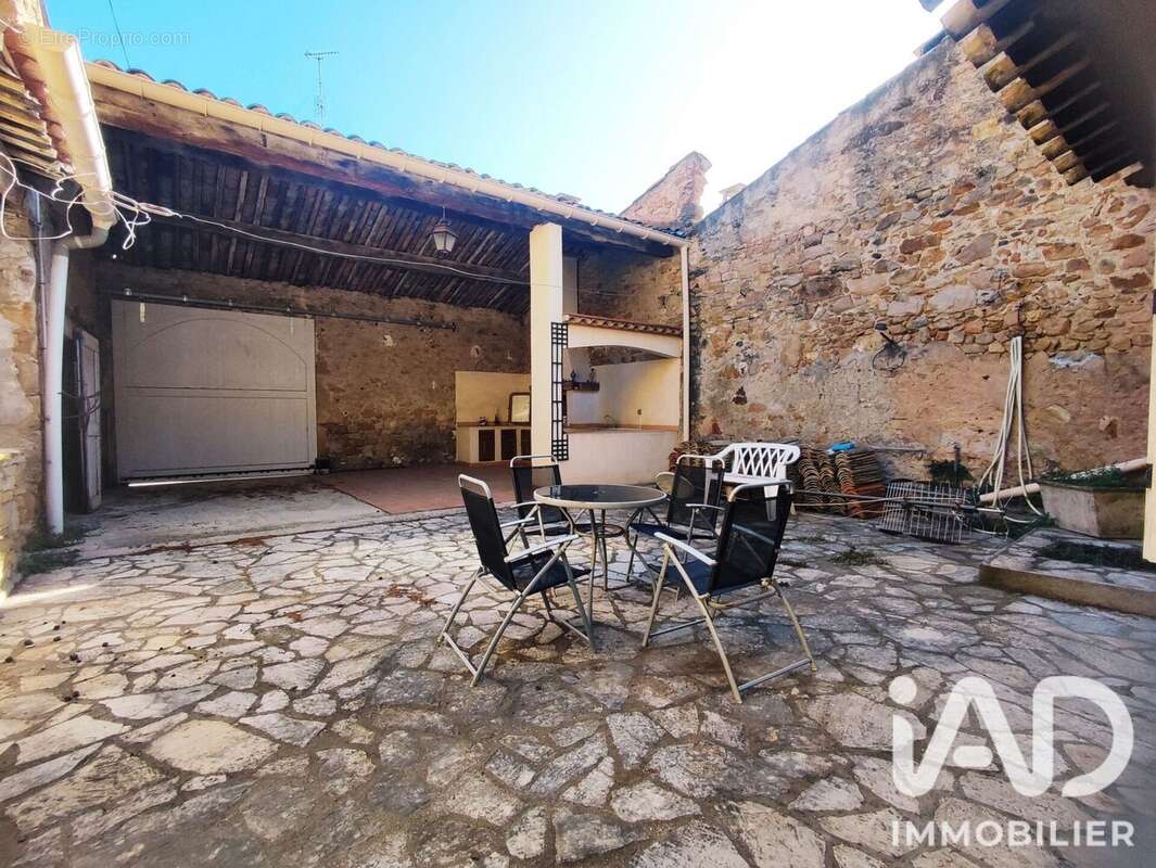 Maison 285 m² à Gabian  - photo 4