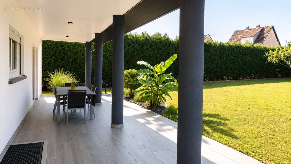 Dpt Moselle (57), à vendre proche de BITCHE maison P5 de 173,71 m² - Terrain de 1 700,00 m² - Plain pied - photo 6