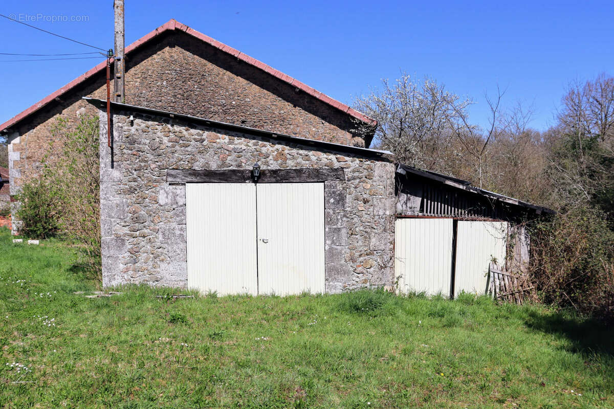 Maison à PRESSIGNAC