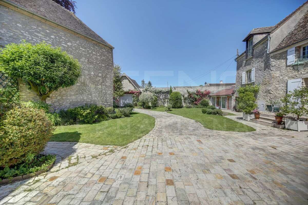Maison à MONTAINVILLE