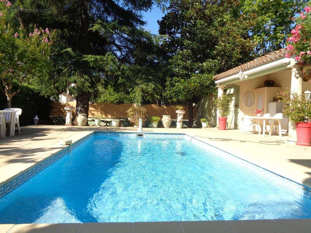   - Maison à DRAGUIGNAN