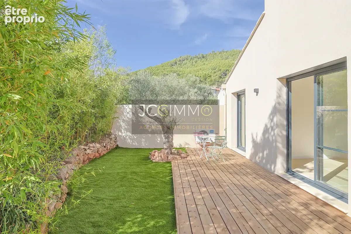 Villa neuve de 70m2 habitables T3 avec garage sur un terrain de 241m2. - photo 6
