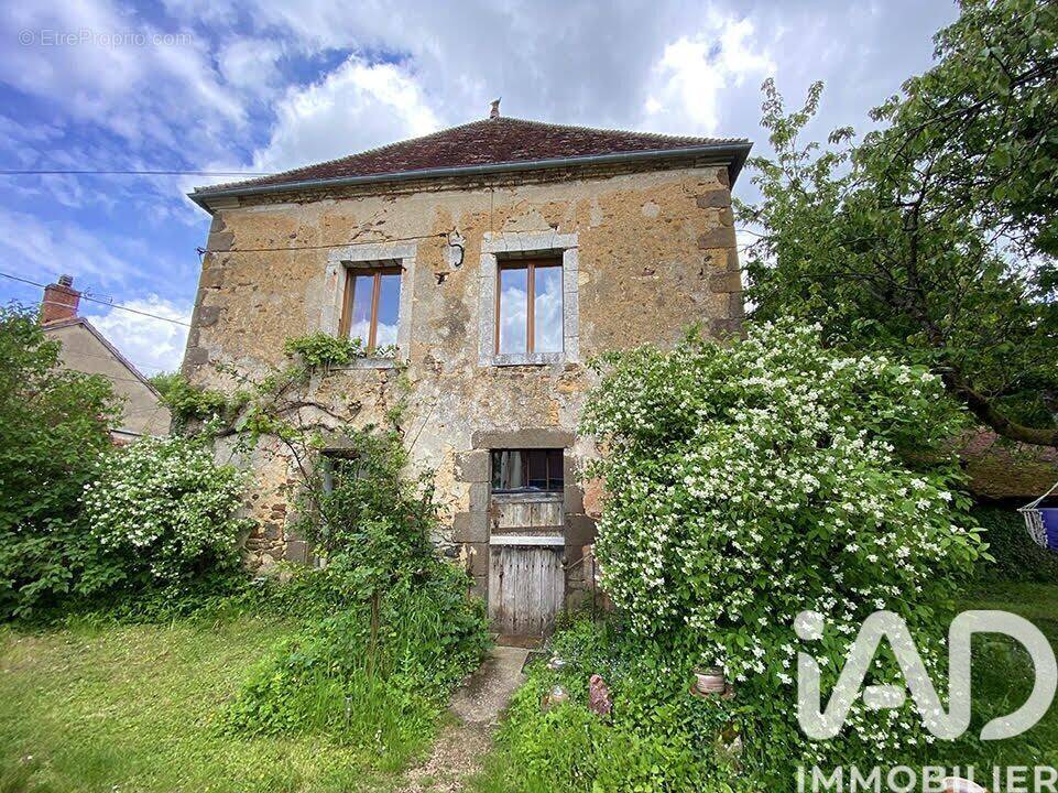 Photo 1 - Maison à MOUTIERS-EN-PUISAYE