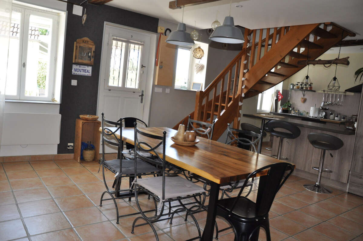 Maison à JALIGNY-SUR-BESBRE