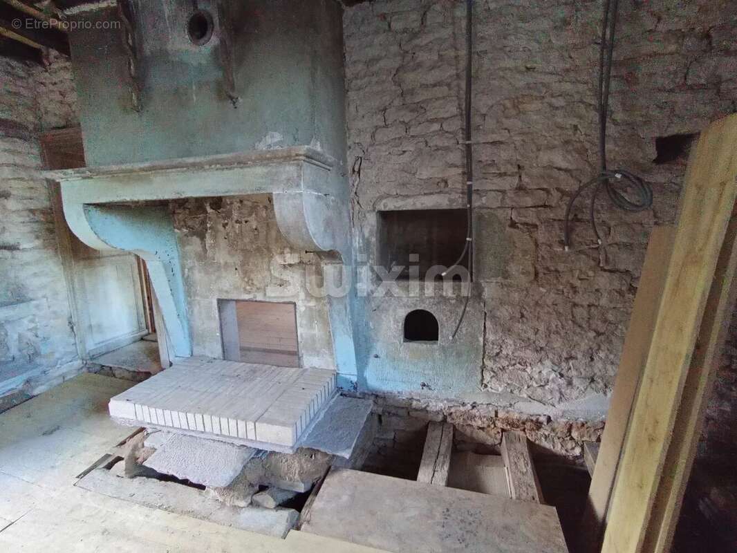 Maison à AISY-SUR-ARMANCON